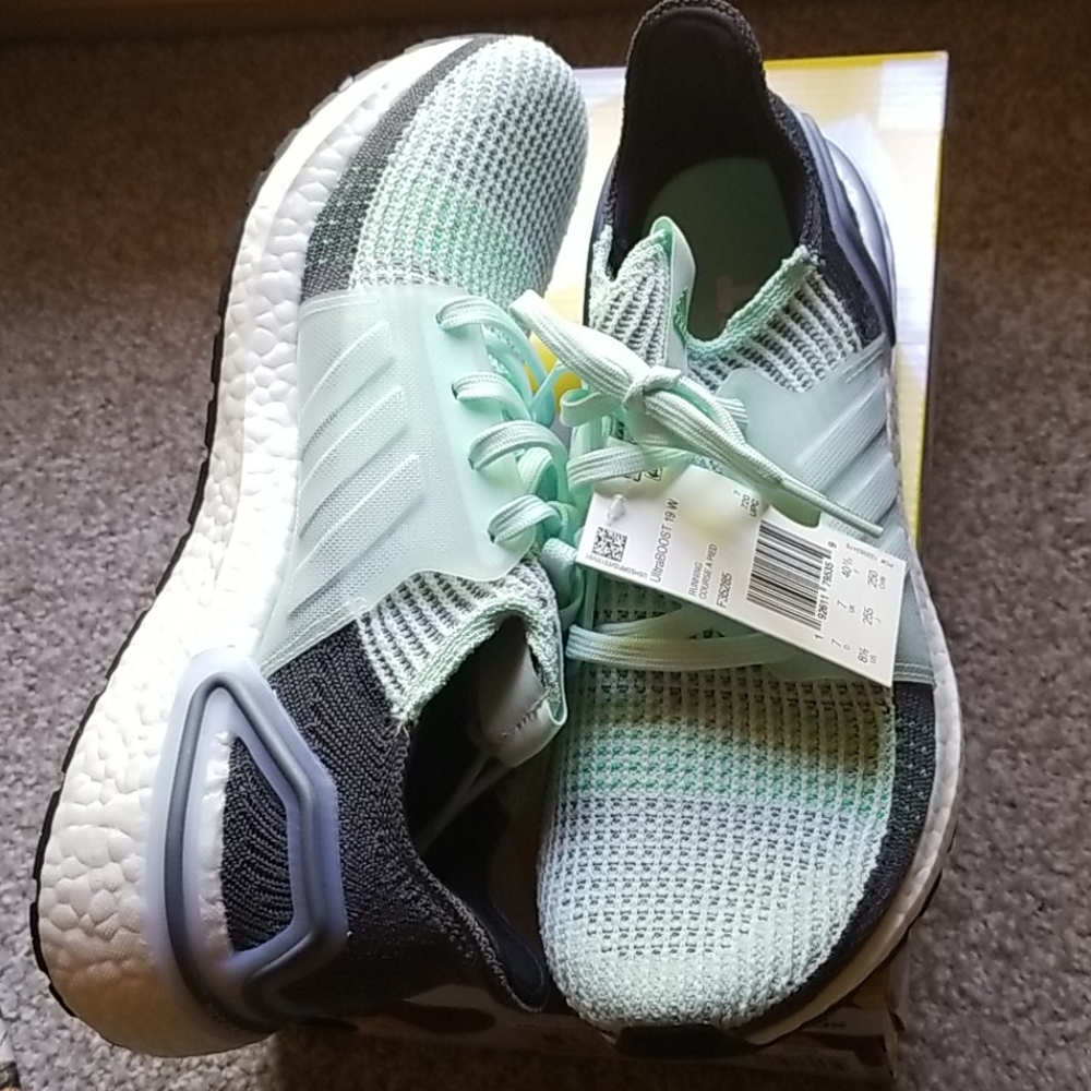 Adidas ultraboost 19 womens sizs 8.5